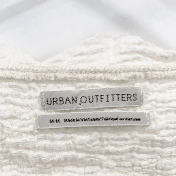 Urban Outfitters Off-White Wrinkle Crop Top Size Medium - Picture 8 of 9